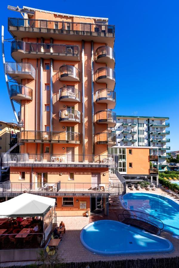 Hotel Sheila Lido di Jesolo Exteriör bild