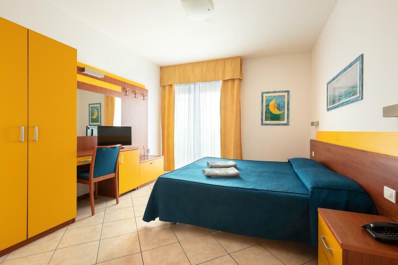 Hotel Sheila Lido di Jesolo Exteriör bild