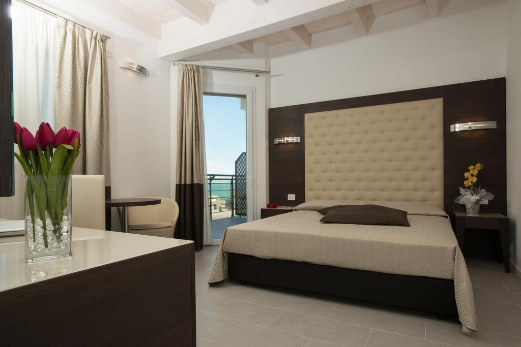 Hotel Sheila Lido di Jesolo Rum bild